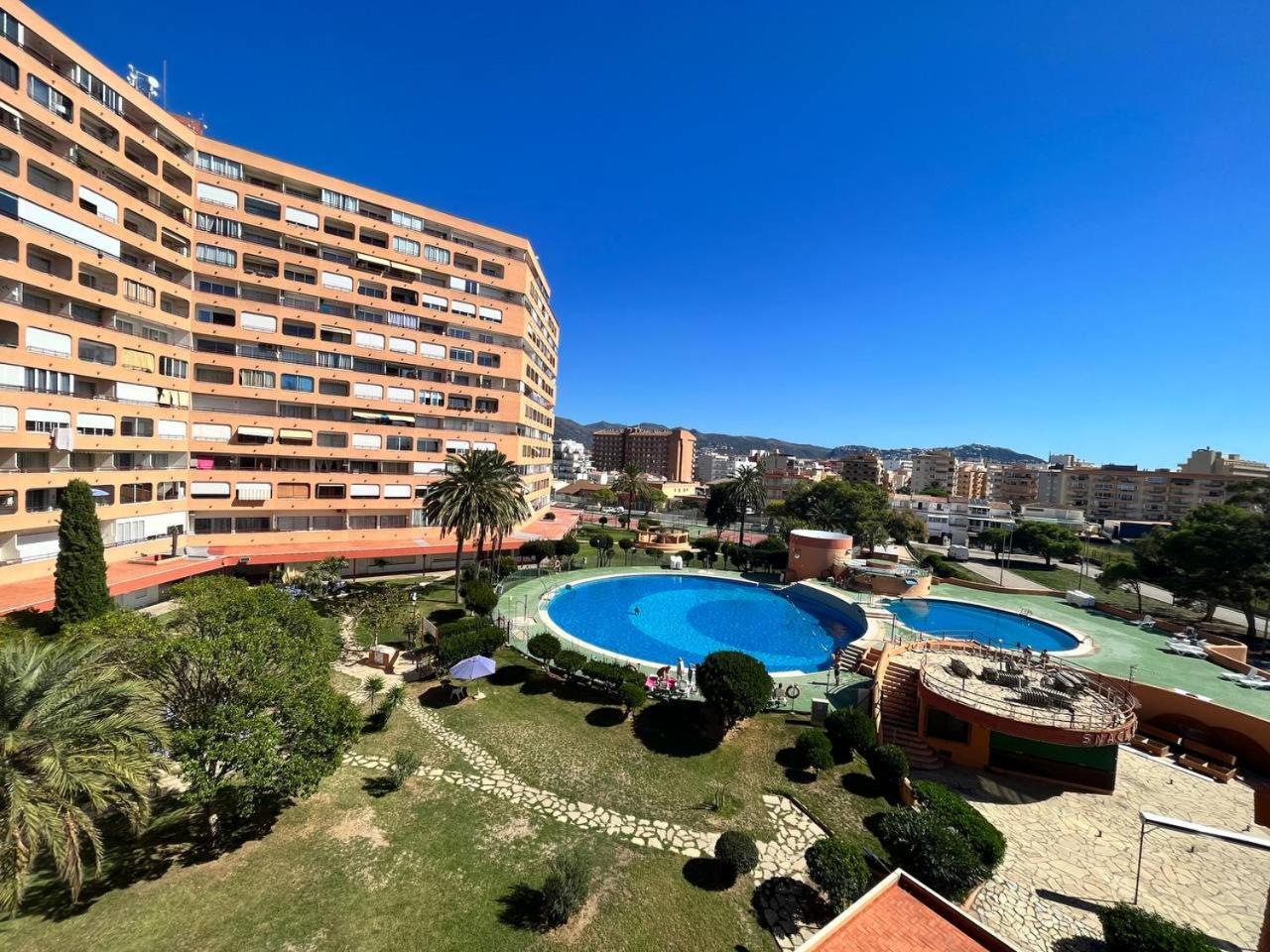 Estudio Con Tres Piscinas Comunitarias Y Pista De Tenis Roses Exterior photo
